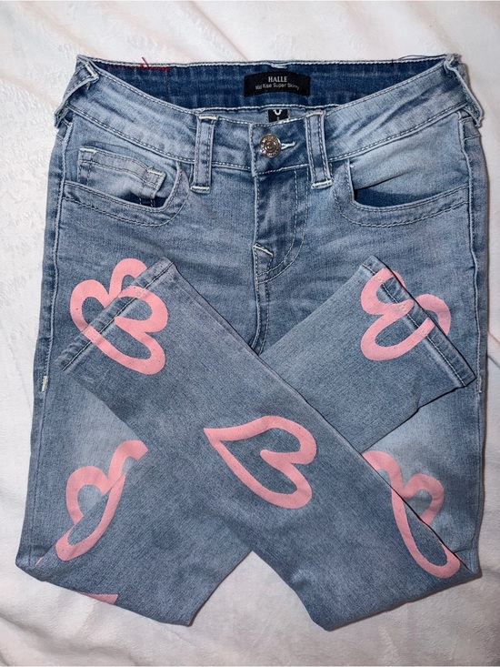 True Religion Other - True Religion Girls Pink Heart Print Light Wash Halle mid-rise Skinny Jeans